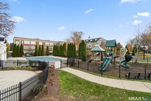 26 School House Dr, West Hartford, CT 06110 - Photo 31