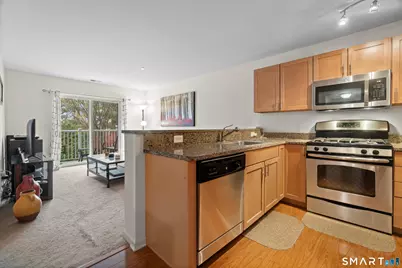 26 Schoolhouse Drive #204, West Hartford, CT 06110 - Photo 5