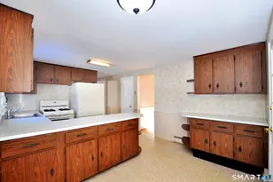 85 Lydall St, Manchester, CT 06042 - Photo 15