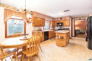 52 Tracey Ann Ct, Naugatuck, CT 06770 - Photo 7