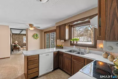 4066 Mountain Road, Suffield, CT 06093 - Photo 9