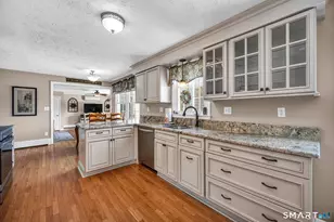 212 Old Stagecoach Rd, Meriden, CT 06450 - Photo 11