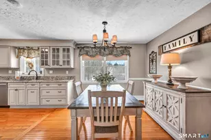 212 Old Stagecoach Rd, Meriden, CT 06450 - Photo 9