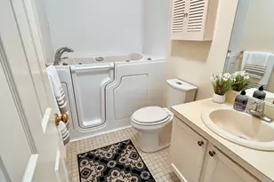 35 Nutmeg Rd, Middlebury, CT 06762 - Photo 9