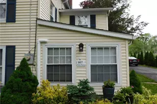 402 Boston St, Guilford, CT 06437 - Photo 3