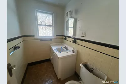 40 Houston Street, Waterbury, CT 06704 - Photo 17