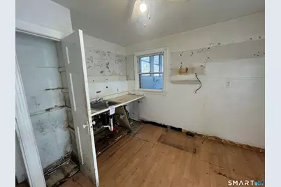 40 Houston Street, Waterbury, CT 06704 - Photo 13