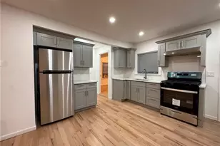 192 Peace St, Stratford, CT 06615 - Photo 5