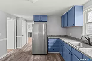 574 South Quaker Ln, West Hartford, CT 06110 - Photo 15