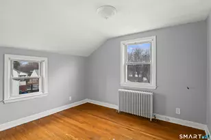 574 South Quaker Ln, West Hartford, CT 06110 - Photo 19