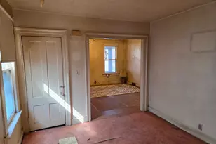 128 Portsea St, New Haven, CT 06519 - Photo 3