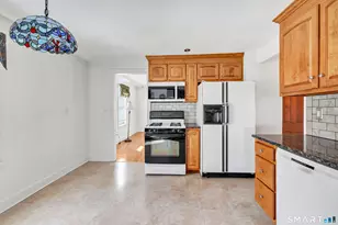 425 Piedmont St, Waterbury, CT 06706 - Photo 9