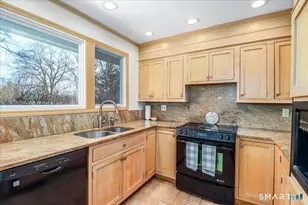 65 Bailey Rd, Fairfield, CT 06825 - Photo 11