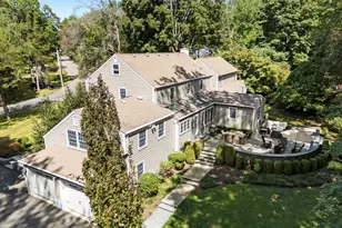 19 Robin Rd, Woodbridge, CT 06525 - Photo 3