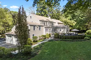 19 Robin Rd, Woodbridge, CT 06525 - Photo 5