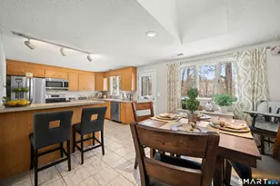 51 Barrett Rd, Enfield, CT 06082 - Photo 9