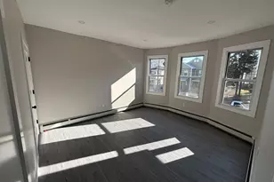 86 Waldorf Ave, Bridgeport, CT 06605 - Photo 5