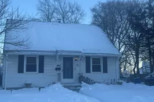 122 Bayberry Dr, Bristol, CT 06010 - Photo 1