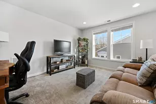 909 Tillinghast Dr, Oxford, CT 06478 - Photo 31