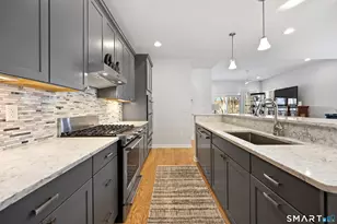 909 Tillinghast Dr, Oxford, CT 06478 - Photo 7