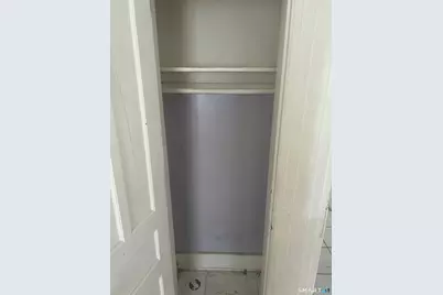 727 Iranistan Avenue, Bridgeport, CT 06605 - Photo 37