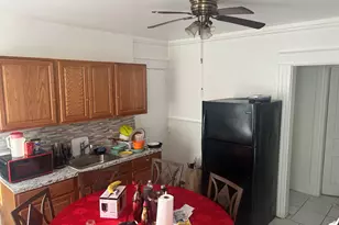 727 Iranistan Ave, Bridgeport, CT 06605 - Photo 9