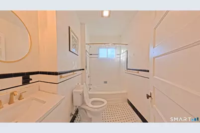 75 Richardson Street, Bridgeport, CT 06610 - Photo 9