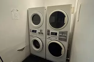 14 Relay Pl, Stamford, CT 06901 - Photo 9