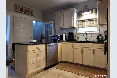 110 Darby Street, Bloomfield, CT 06002 - Photo 3