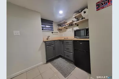 110 Darby Street, Bloomfield, CT 06002 - Photo 29