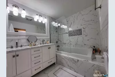 110 Darby Street, Bloomfield, CT 06002 - Photo 19