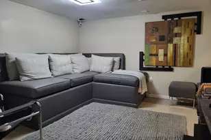 110 Darby St, Bloomfield, CT 06002 - Photo 25