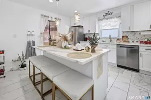 17 Rosedale Ave, Waterbury, CT 06705 - Photo 7