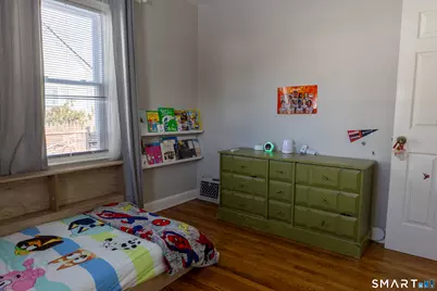 33 Sands Place, Stratford, CT 06615 - Photo 9