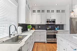 127 Spruce St, Fairfield, CT 06890 - Photo 11