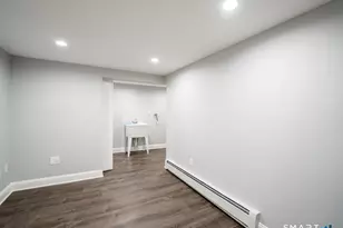 15 Ridgebrook Dr, Bridgeport, CT 06606 - Photo 17