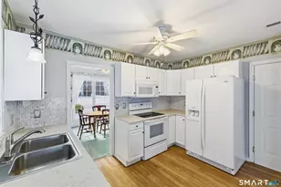 12 Beechwood Dr, Waterford, CT 06385 - Photo 11