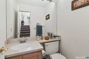 10 South St, Danbury, CT 06810 - Photo 9