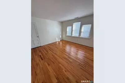 151 Quaker Lane South #3rd Floor, West Hartford, CT 06119 - Photo 3