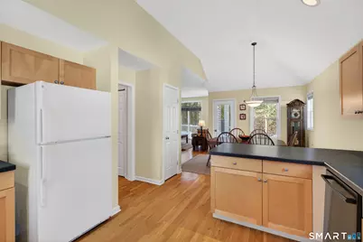 10 Trout Brook Circle #10, Newtown, CT 06470 - Photo 9