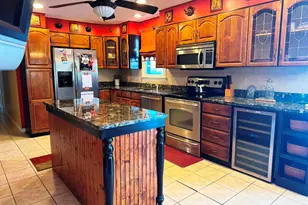 21 Blue Trail Dr, Waterbury, CT 06705 - Photo 3