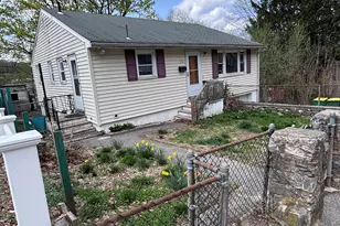 110 Middle St, Waterbury, CT 06706 - Photo 1