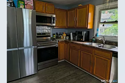 110 Middle Street, Waterbury, CT 06706 - Photo 5