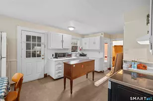 32 Lincoln Ave, Norwalk, CT 06854 - Photo 3