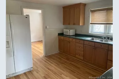 925 Wayne Street #1, Bridgeport, CT 06606 - Photo 5