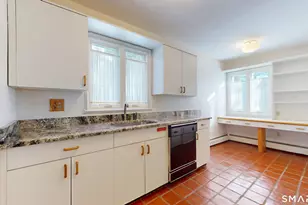 6 Lyle Ct, Farmington, CT 06032 - Photo 5