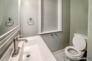 31 Farmwood Rd, Waterbury, CT 06704 - Photo 11