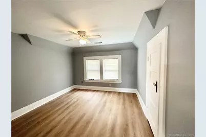 173 Coleman Street #3rd floor, Bridgeport, CT 06604 - Photo 5