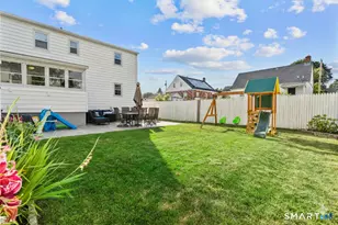 260 Toilsome Pl, Bridgeport, CT 06606 - Photo 3