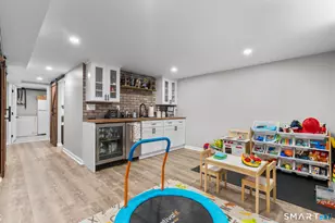 260 Toilsome Pl, Bridgeport, CT 06606 - Photo 29